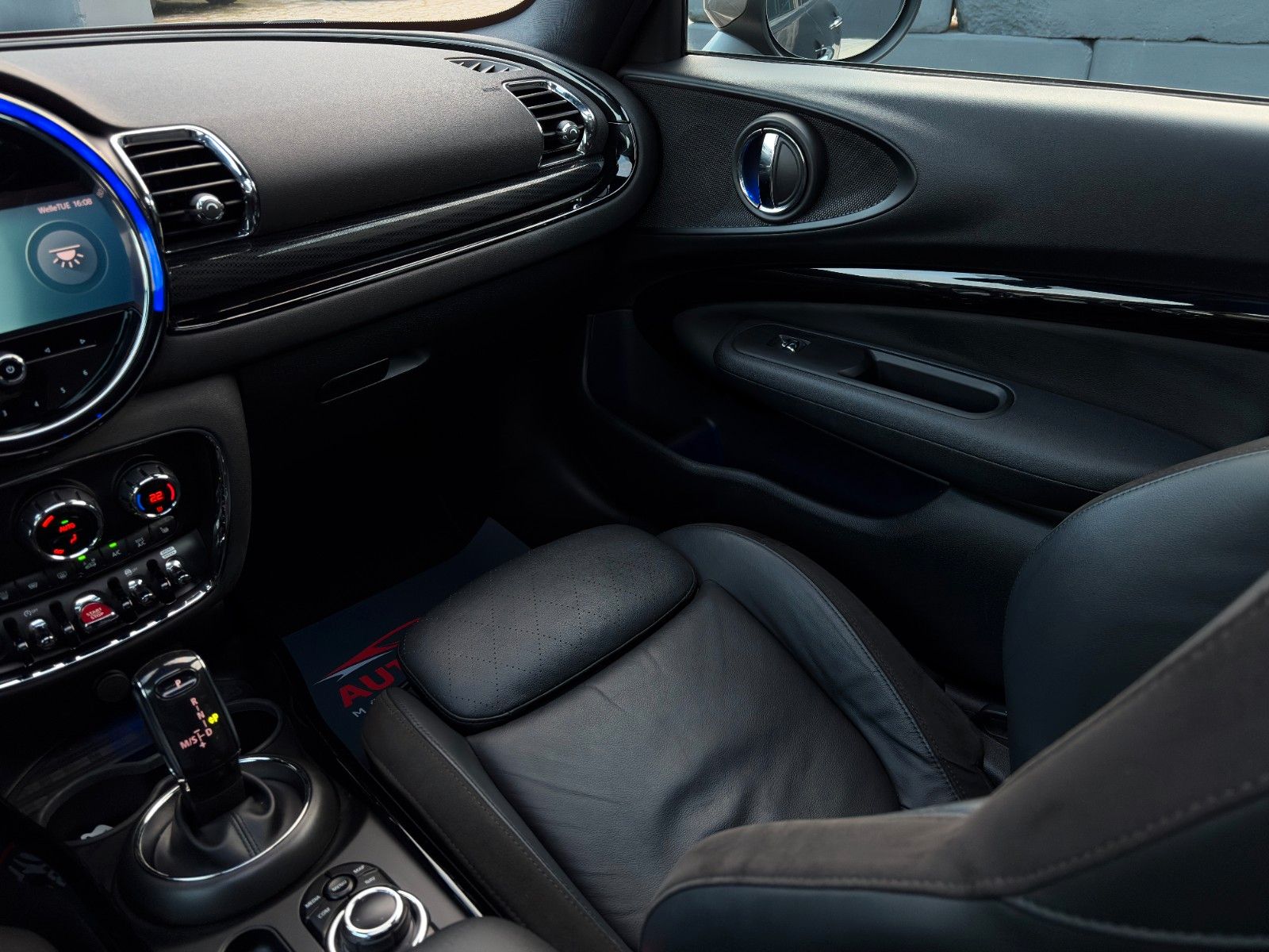 Fahrzeugabbildung MINI Cooper S Clubman Classic Leder Pano Komfort LHZ