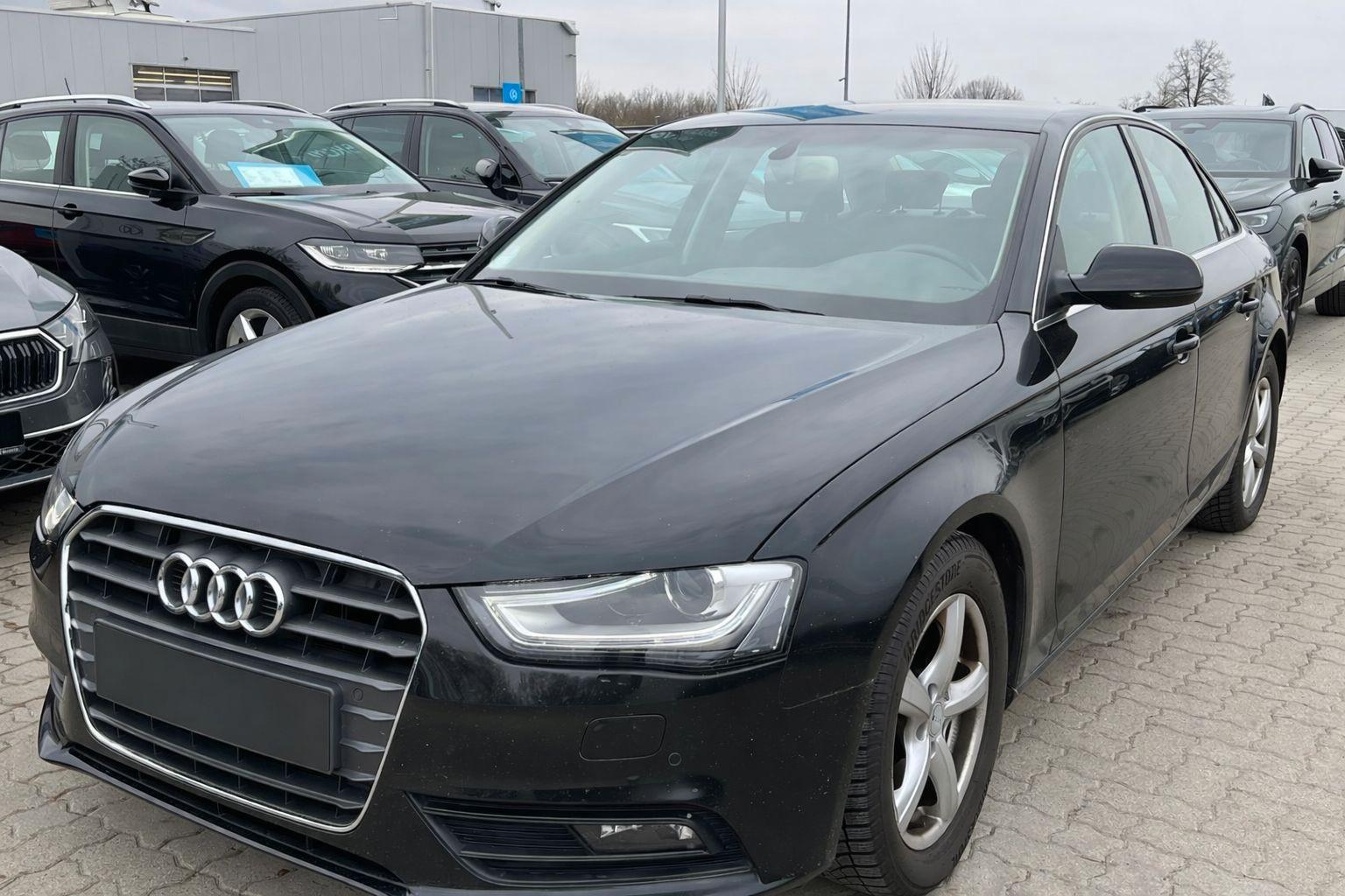 Audi A4 2.0 TFSI Ambiente,Klimaautomatik,Bi-Xenon,PDC