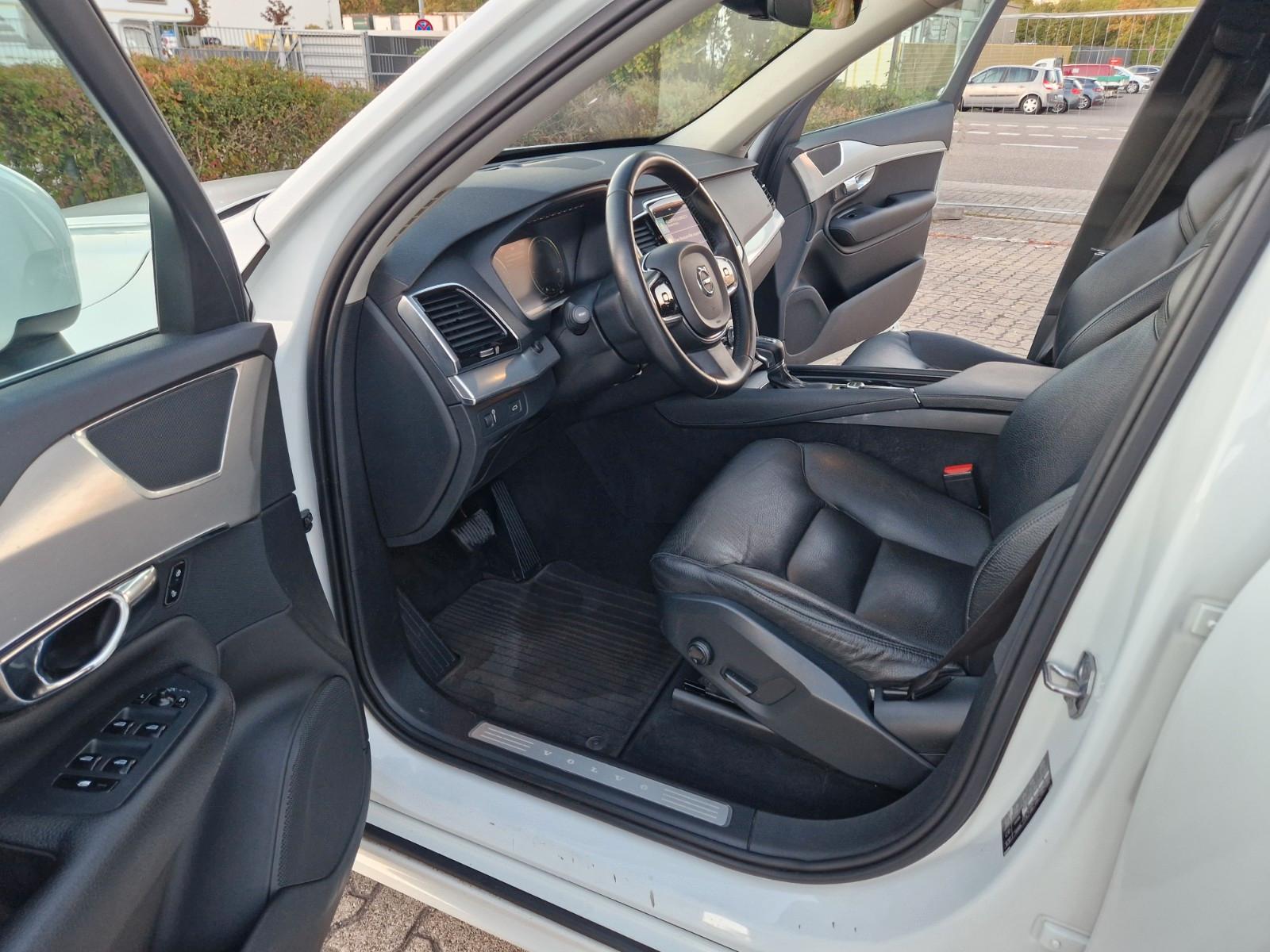 Volvo XC 90 XC90 Momentum AWD