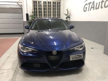 Alfa-Romeo Giulia - 3
