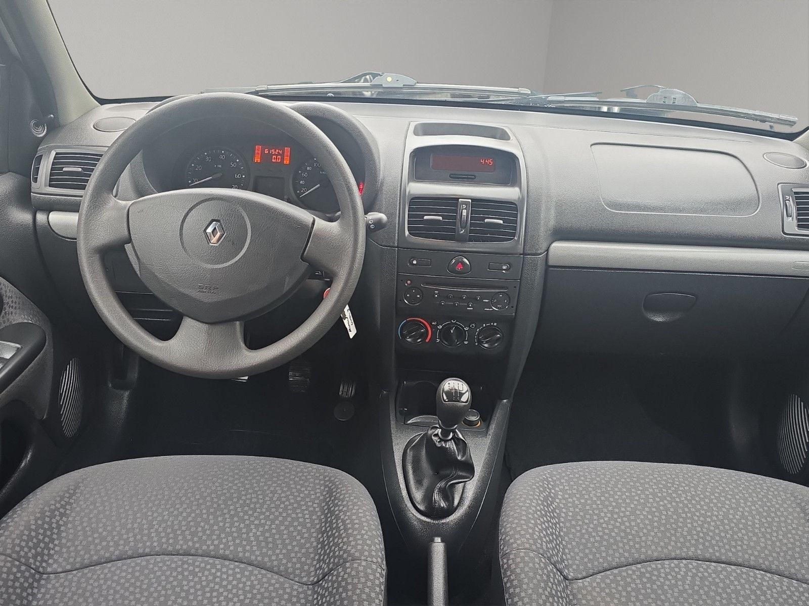 Fahrzeugabbildung Renault Clio II Campus+NUR 61 KM+ALWETTERREIFEN+TÜV NEU