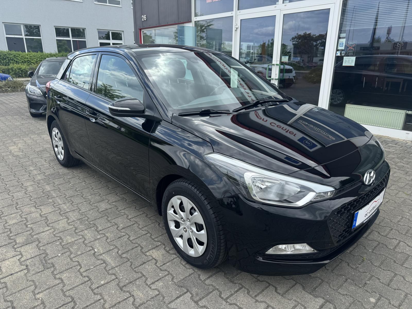 Hyundai i20 1.2 Select Klima ZV PDC Temp 1.Hand