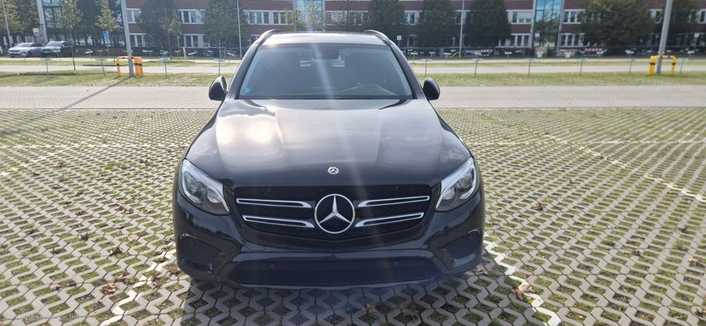 Image of Mercedes-Benz GLC 220