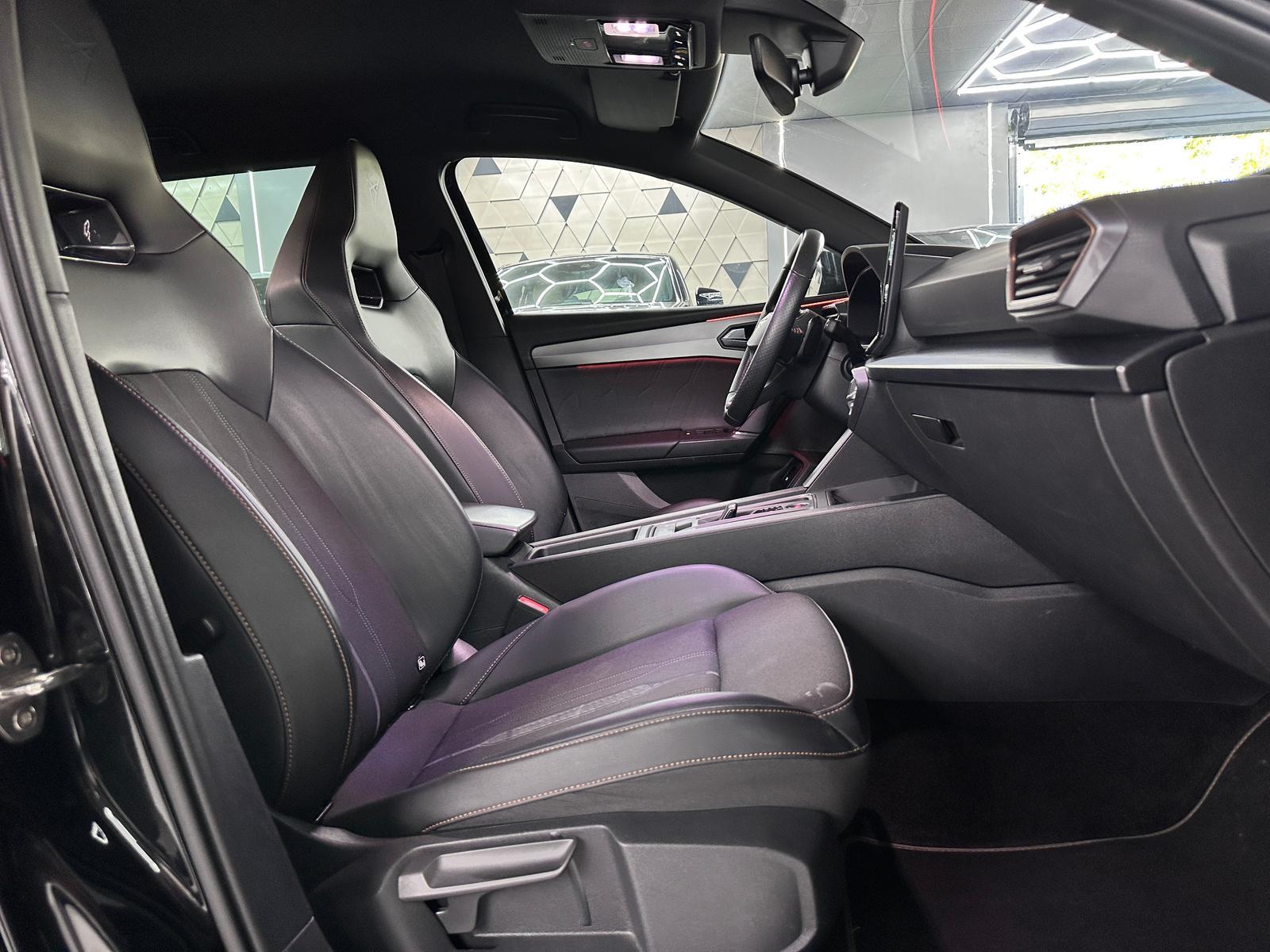 CUPRA LEON SPORTSTOURER E-HYBRID 204ch DSG - ATTELAGE PIVOTANT - COCKPIT NUMÉRIQUE - ACC - CAMÉRA DE RECUL - SIÈGES CHAUFFANTS