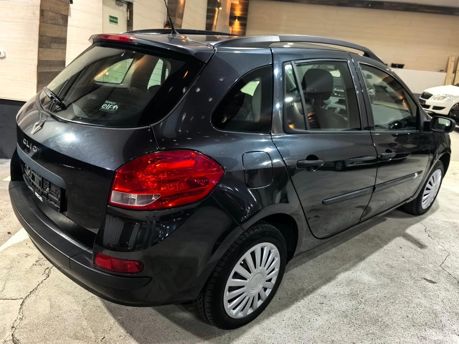 Renault Clio 2009 — photo 30
