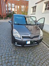 Toyota Corolla Verso 2.2 Diesel Manuelle - Toyota Corolla Verso aus 2007 mit Diesel-Antrieb