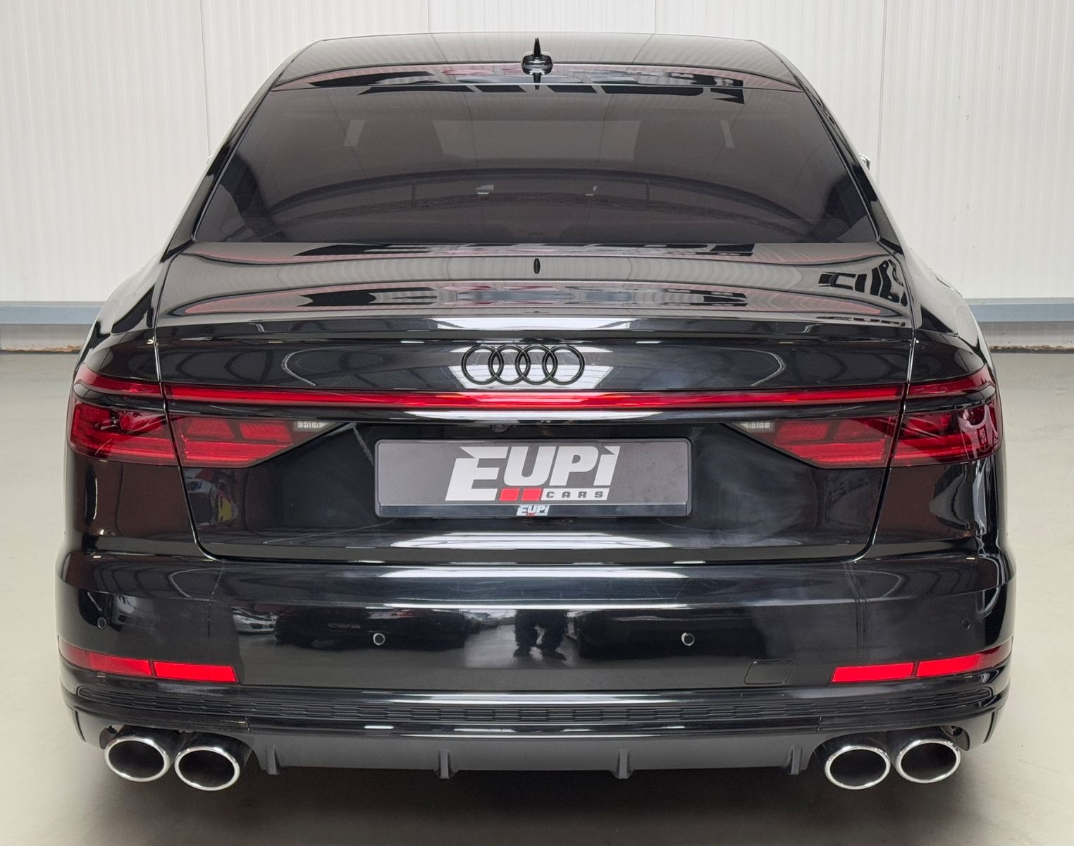 Fahrzeugabbildung Audi S8 4.0 TFSI quattro/HUD/360°/ACC/Massage/Keramik
