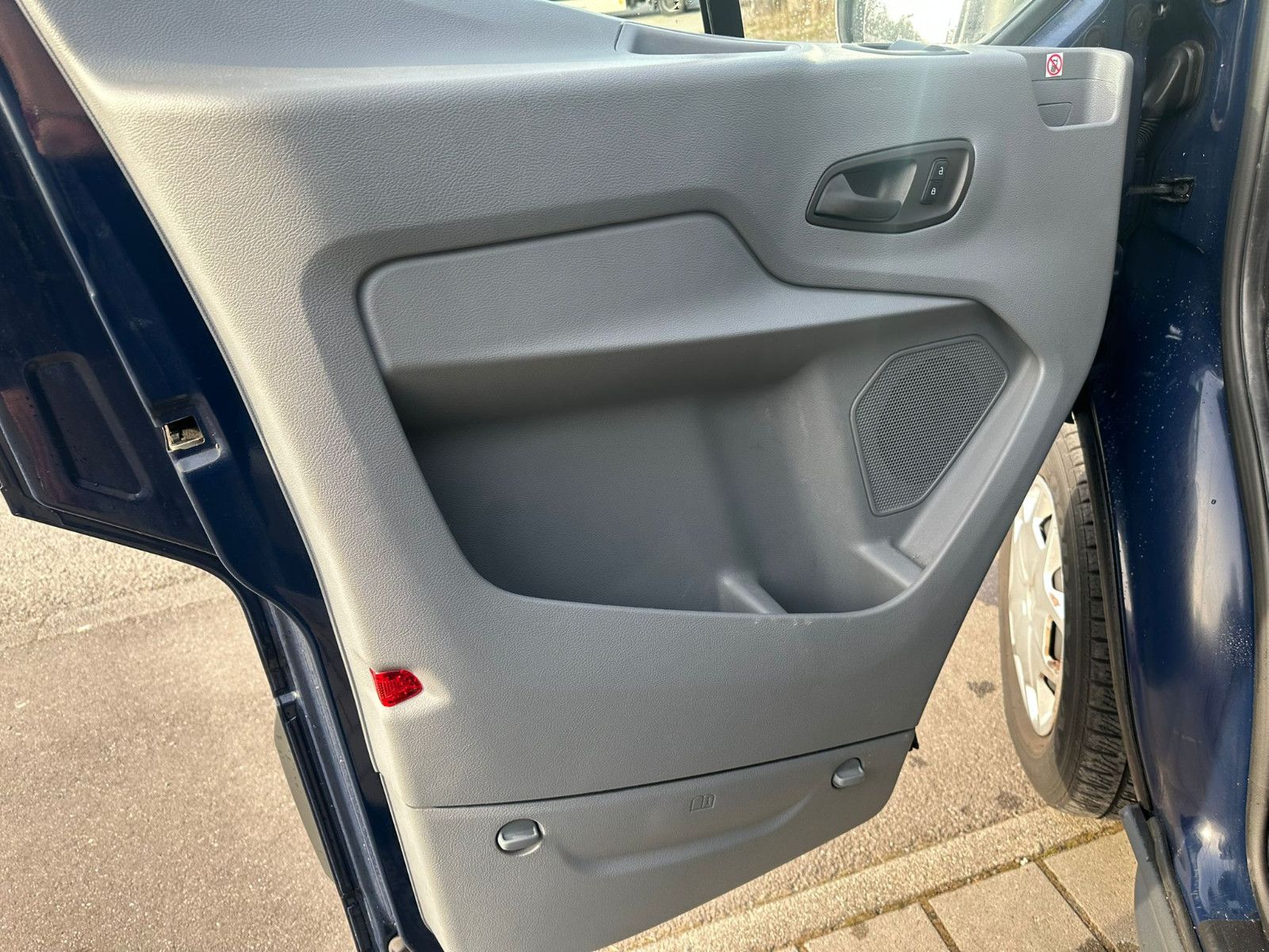Fahrzeugabbildung Ford Transit 310 L3H2 Trend*TEMPO*KLIMA*SICHT*8-SITZE