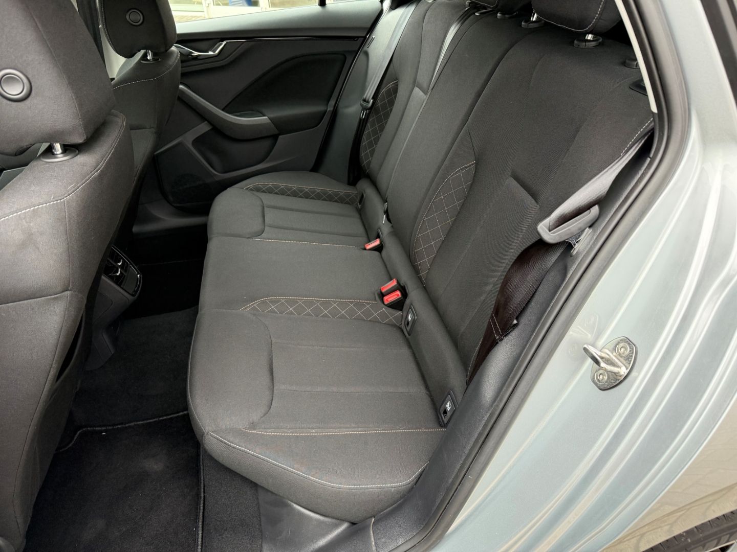 SKODA Scala 1.5 TSI EU6d DSG CarPlay SHZ RFK Alu LED - Image 21
