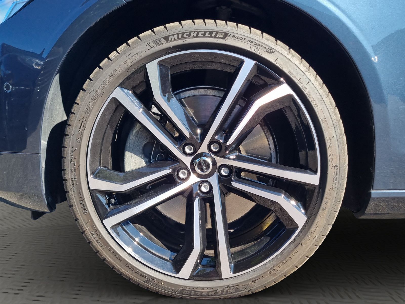 Volvo V90 B6 R-Design AWD XENIUM/PANO/WINTER PRO/4C/BW foto 15