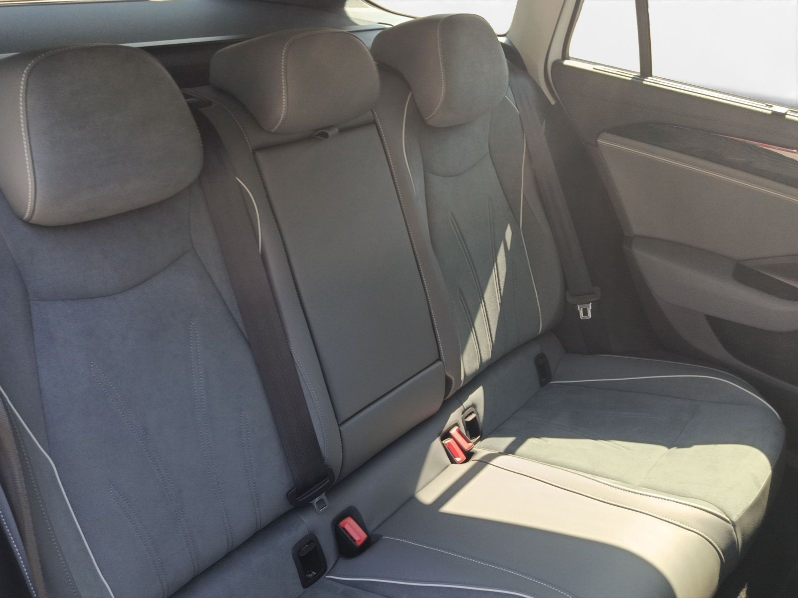 Volkswagen Passat Variant - Bild 18