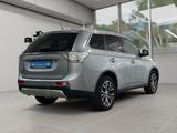 Mitsubishi Outlander ClearTec Invite 4WD, Scheckheft - Mitsubishi Outlander: Invite