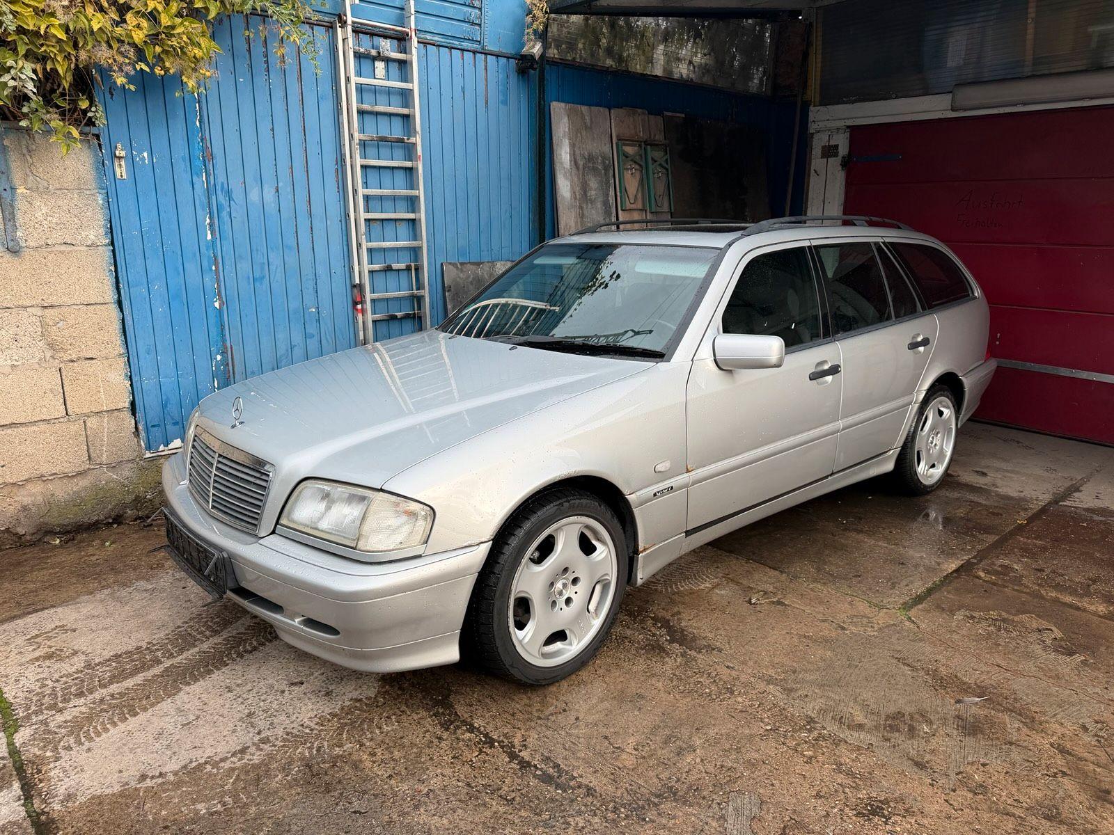 Mercedes-Benz C 230