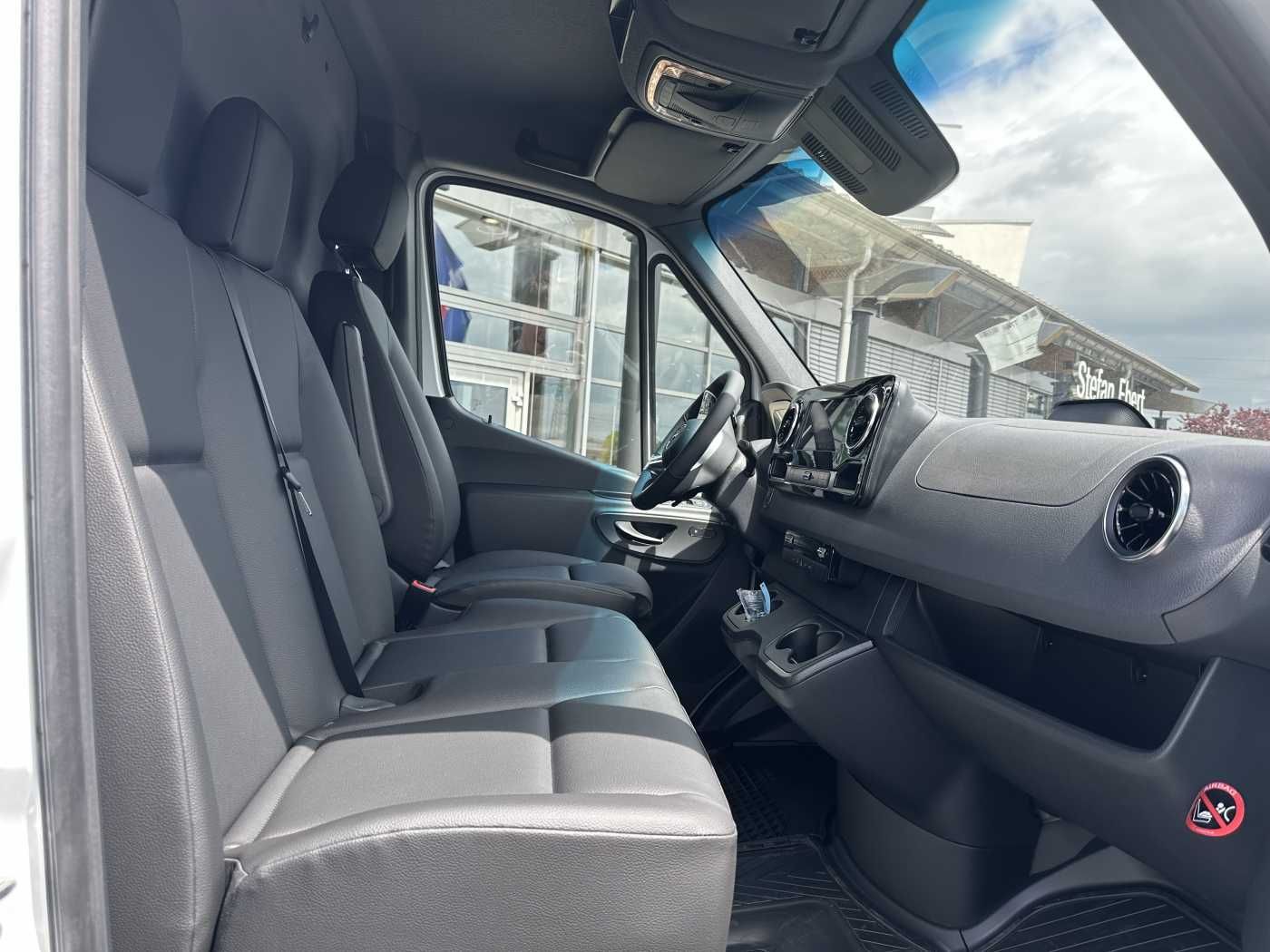 Fahrzeugabbildung Mercedes-Benz Sprinter 319 CDI 4x4 4325 Kamera LED SHZ MBUX