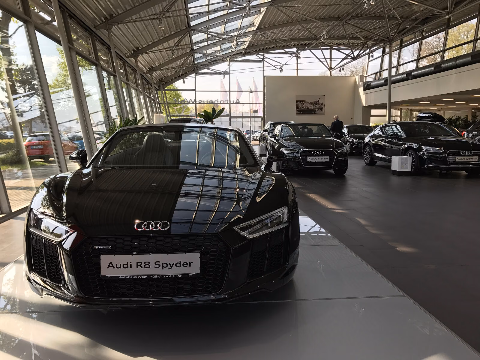 showroom-image-main