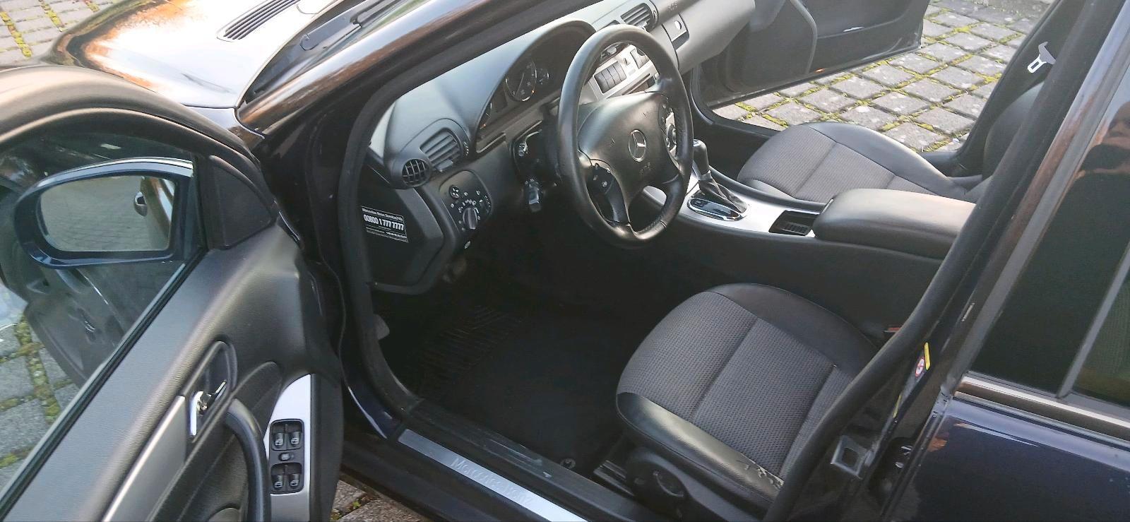 Mercedes-Benz C220 2007 — photo 9