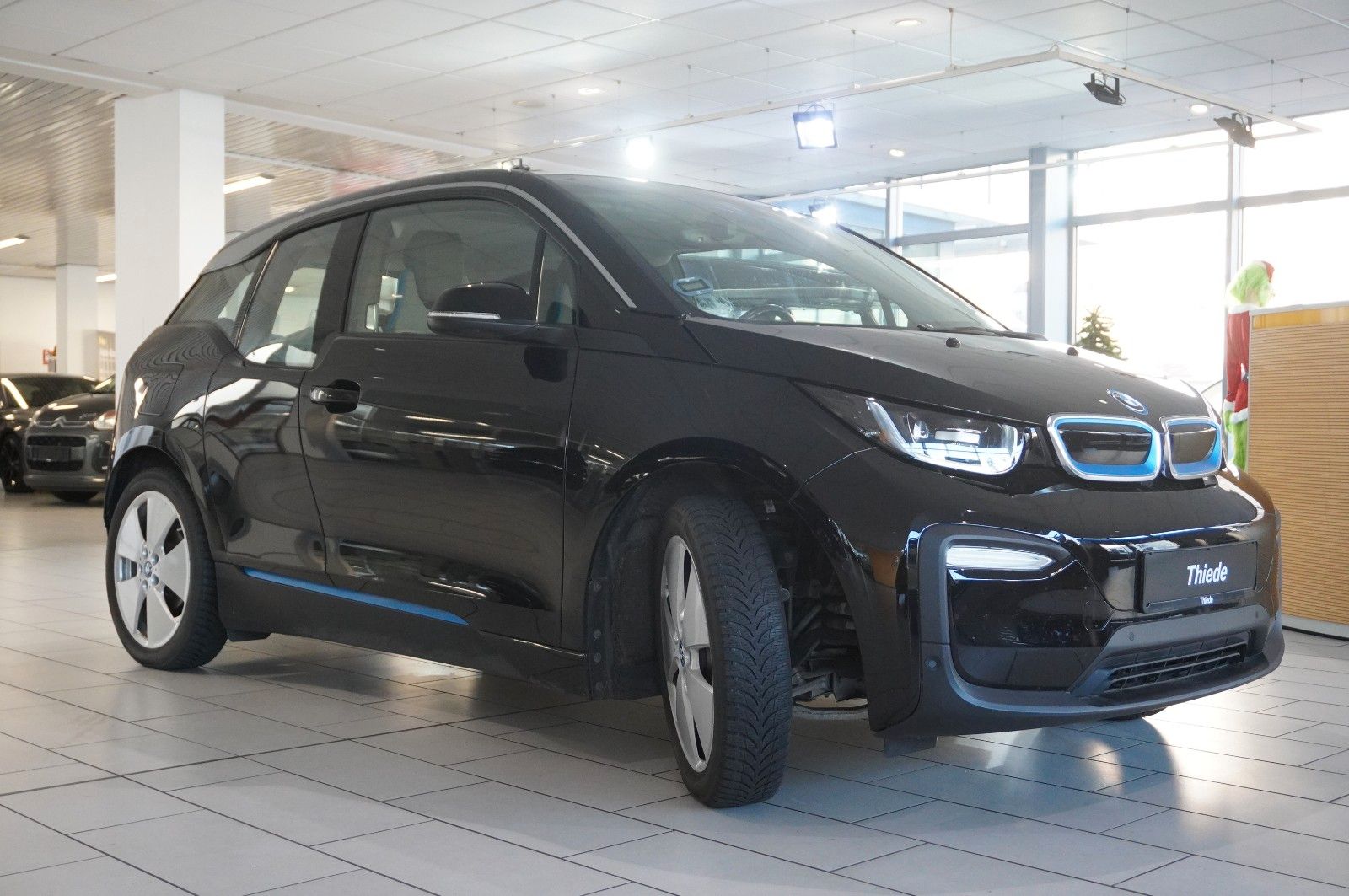 Fahrzeugabbildung BMW i3 120AH NAIVI/SPORT/WÄRMEP./LED/PDC/VIRT./SHZ