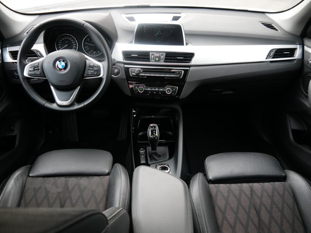 BMW X1 sDrive 20 i xLine LED Navi Kamera Sitzheizung