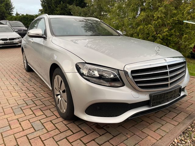 Mercedes-Benz E 220 d T 9G-tronic*Navi*Kamera*1.Hand*EU6*