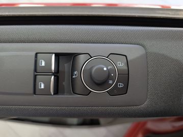 Ford Tourneo Custom 2.0 EcoBlue L1 Titanium