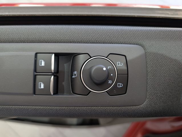 Ford Tourneo Custom 2.0 EcoBlue L1 Titanium