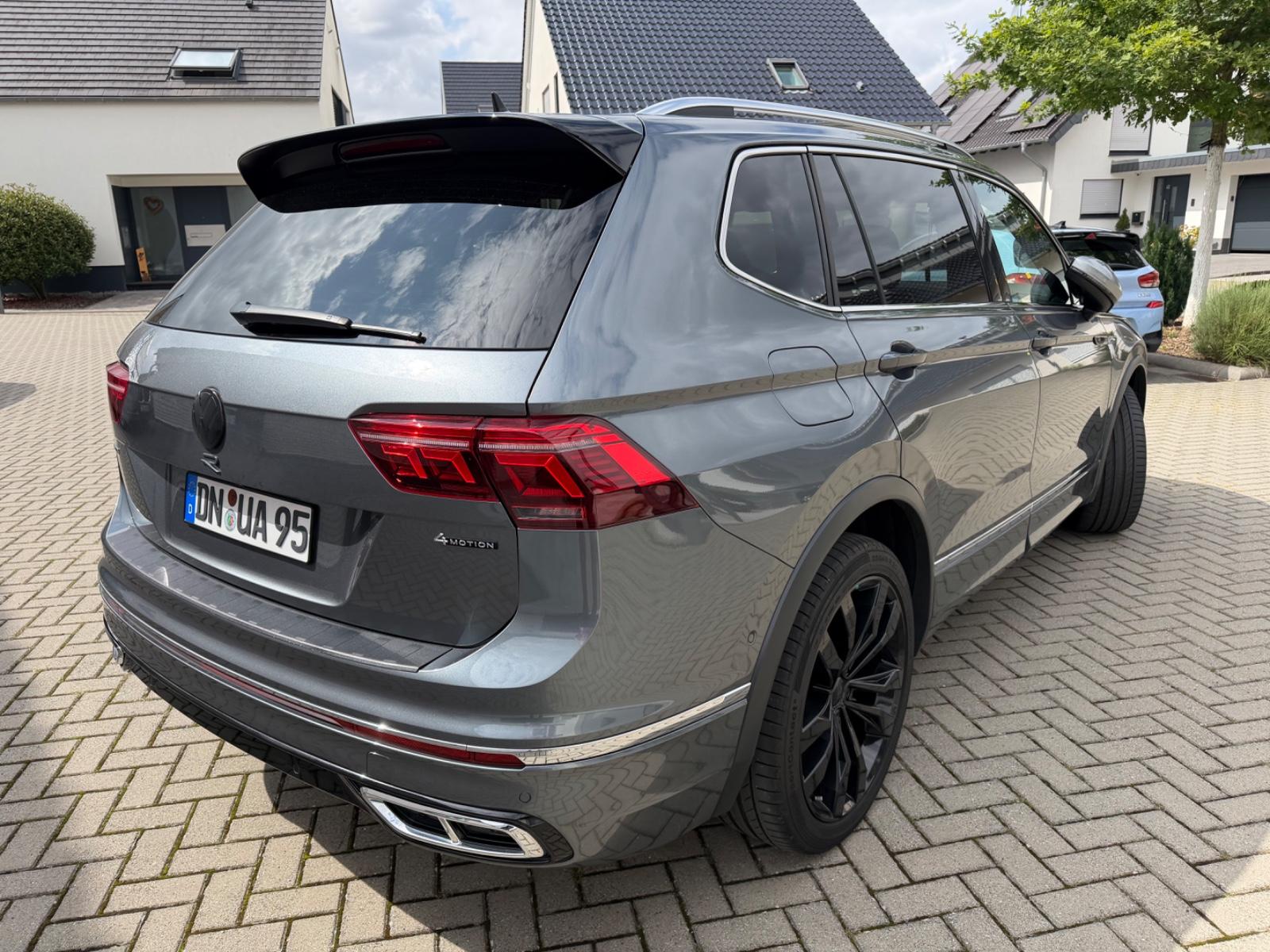 Volkswagen Tiguan Allspace 2.0 TDI SCR R-Line 7-Sitze