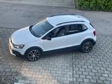 Volkswagen CrossPolo + Urban White + 62900 KM  + Rentner  - Volkswagen Polo aus 2013 mit Benzin-Antrieb: Kleinwagen