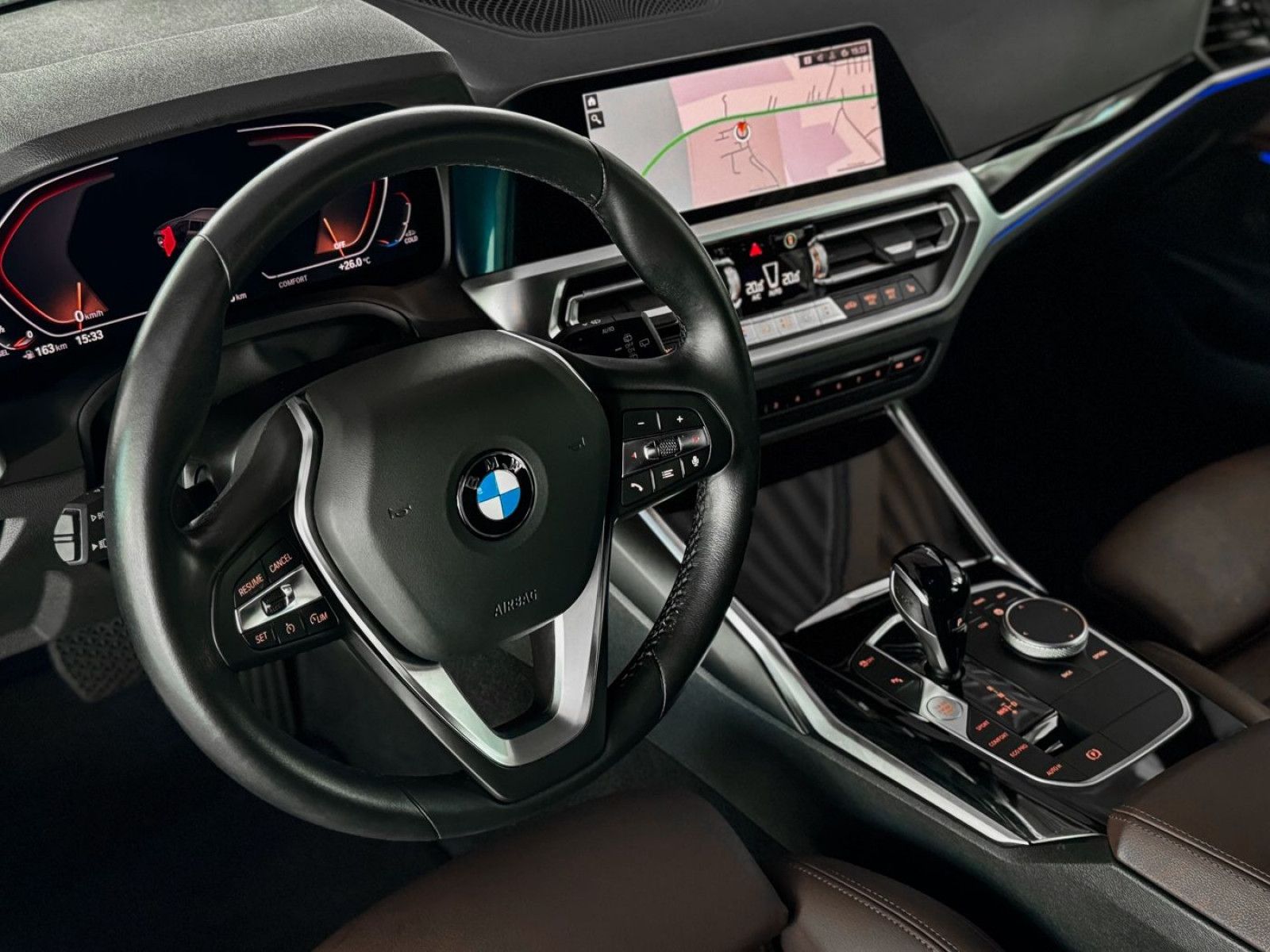 Fahrzeugabbildung BMW 320d Sport Line Kamera HiFi DAB Leder Individual