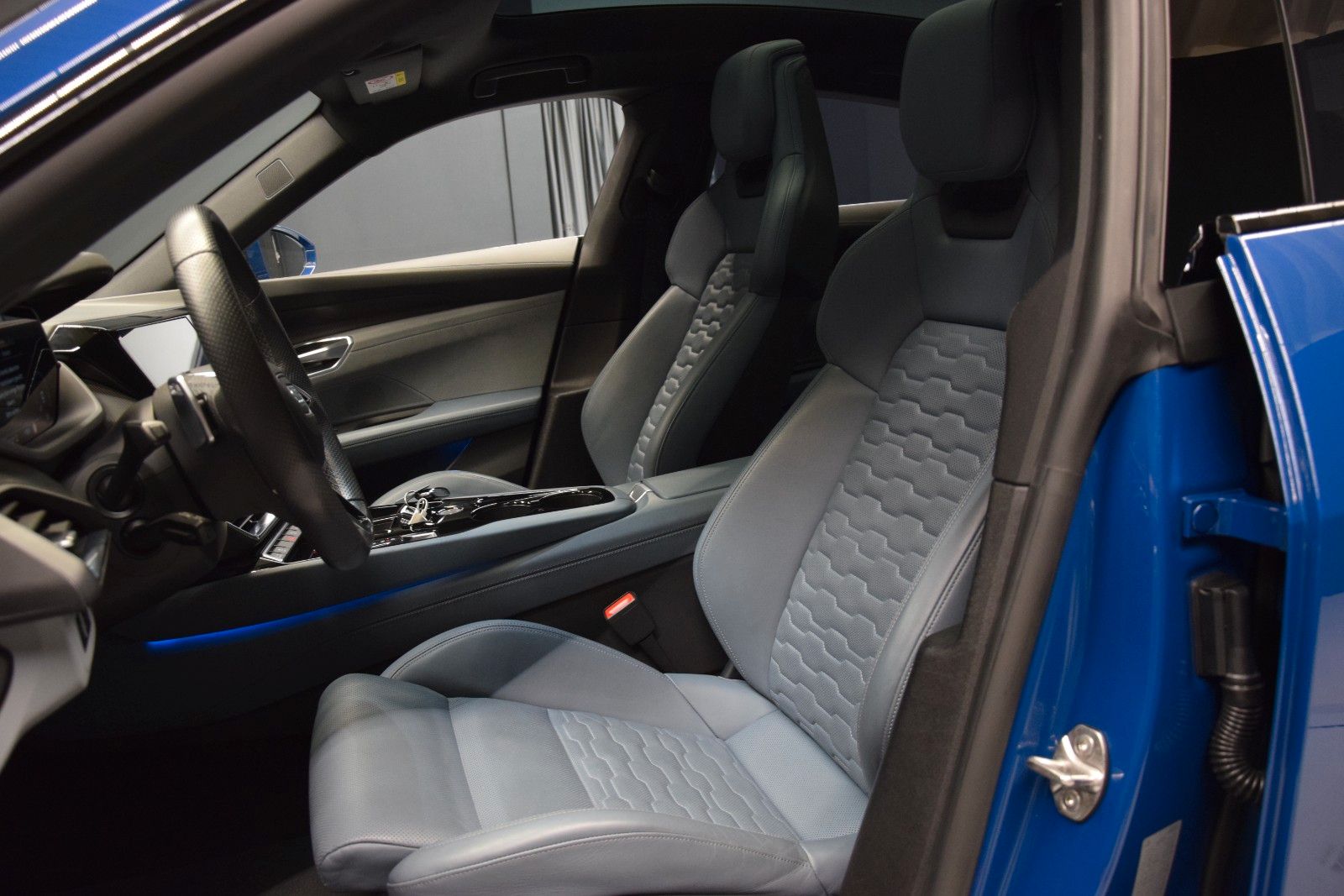 Fahrzeugabbildung Audi e-tron GT quattro Leder Panorama ACC HeadUp B&O