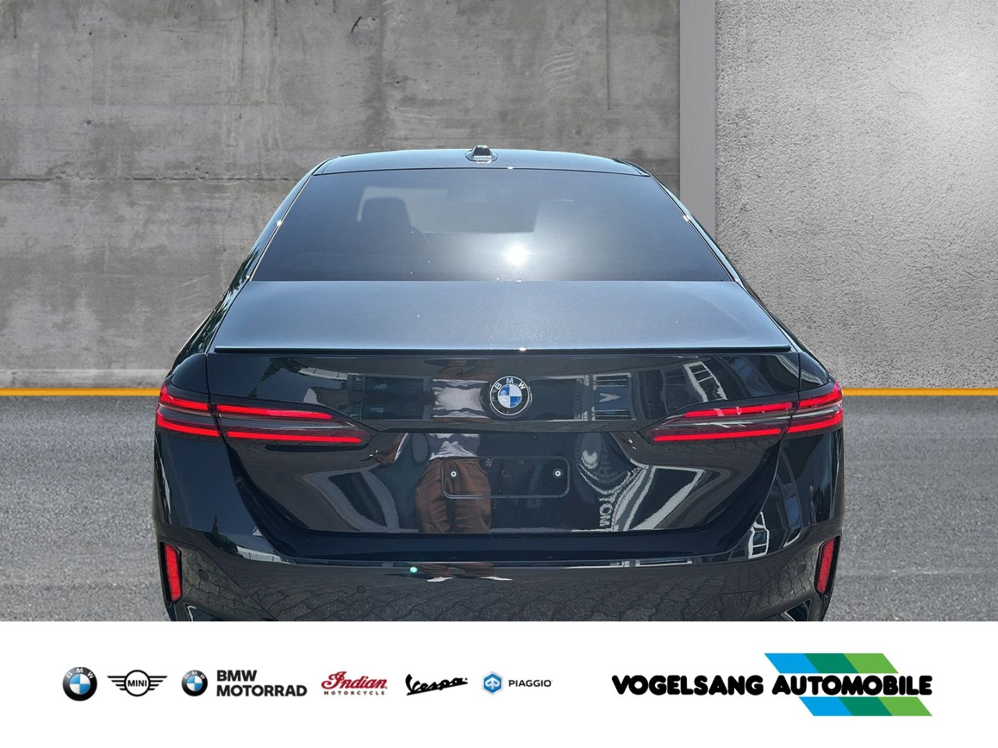 Fahrzeugabbildung BMW 520 i M Sport I Park-Assistent Sportpaket HUD AH