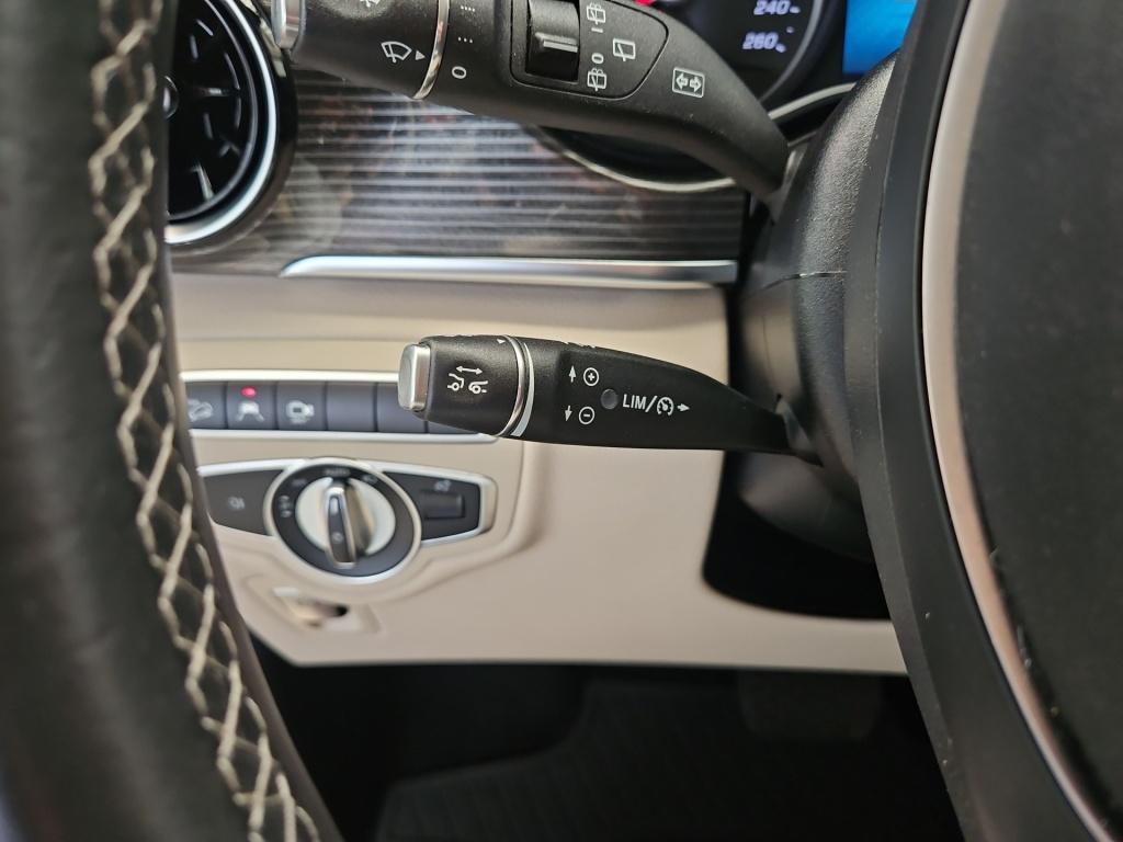 Mercedes-Benz V 250 Avantgarde Edition lang 4x4 Tisch Kühlfach