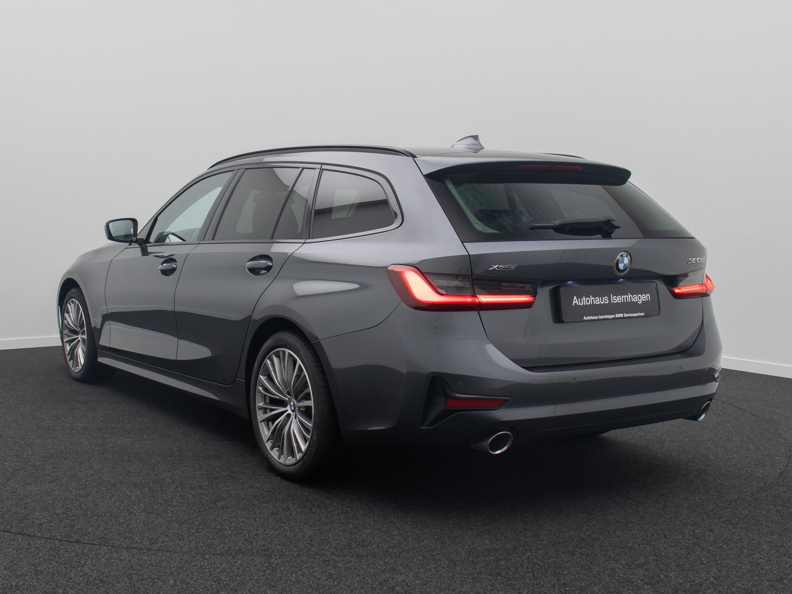 Fahrzeugabbildung BMW 320d xD Sport Line ACC Laser HUD DAB Alarm Leder