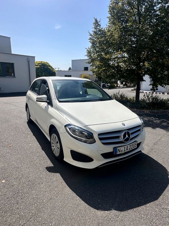 Image of Mercedes-Benz B 180