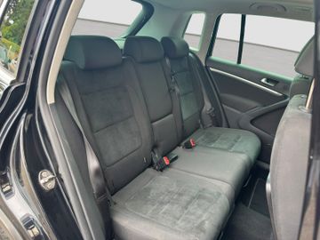 Volkswagen Tiguan - 10
