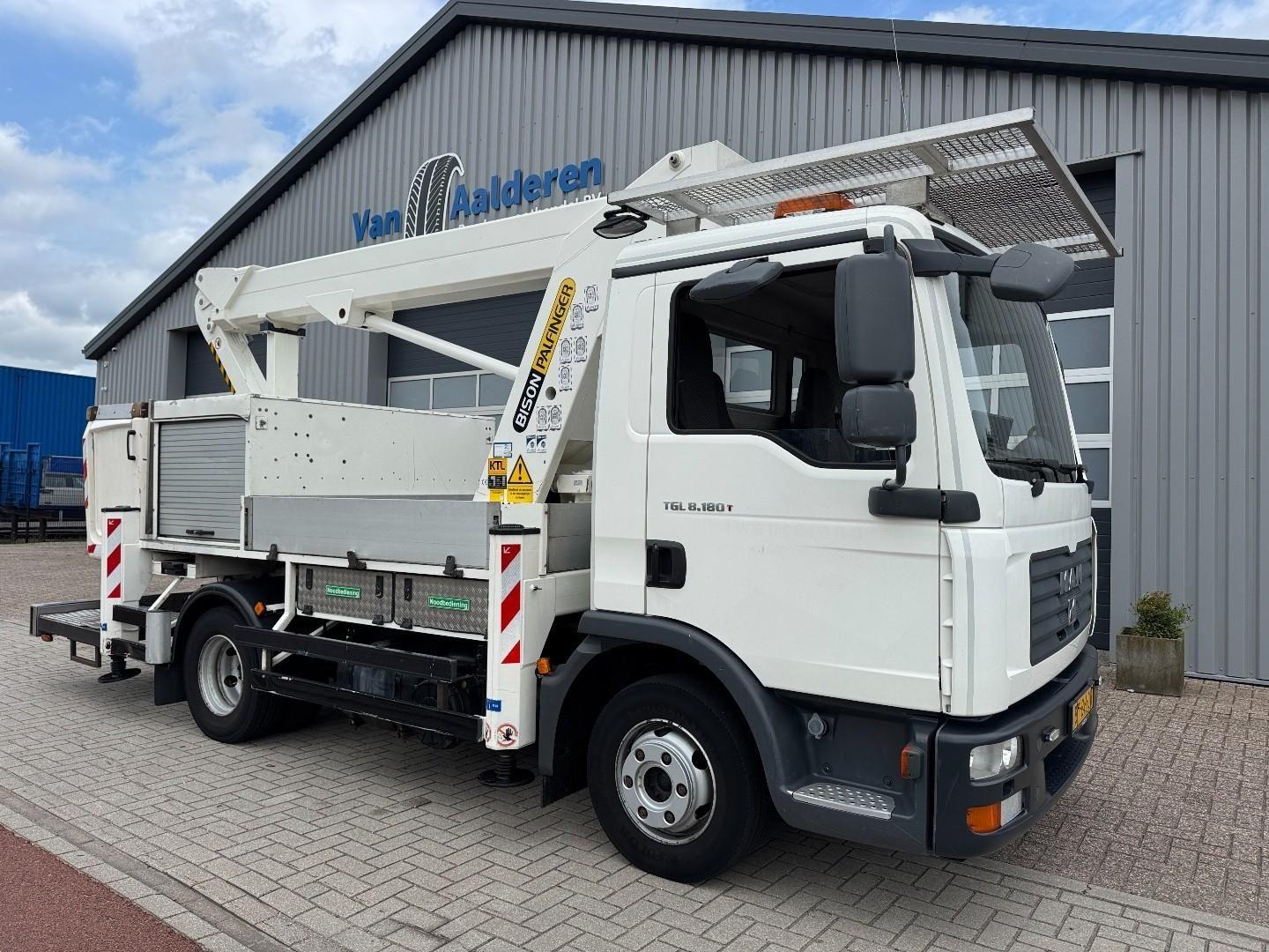 MAN TGL 8.180 Bison-Palfinger TKA 16 Hoogwerker, Hub