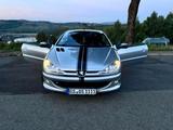 Peugeot 206 CC 1.6 Cabrio  Top Zustand  ... - Peugeot 206 mit Benzin-Antrieb: Cabrio, 1.6