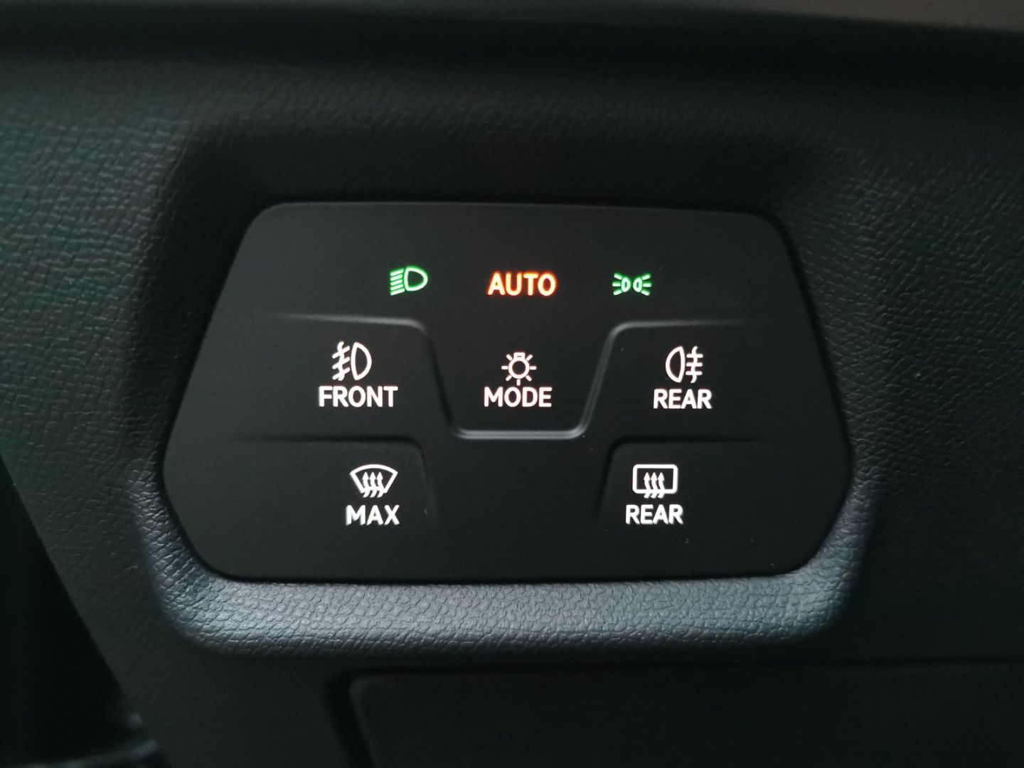 Fahrzeugabbildung CUPRA Formentor Navi digi. Cockpit LED El. Heckklappe