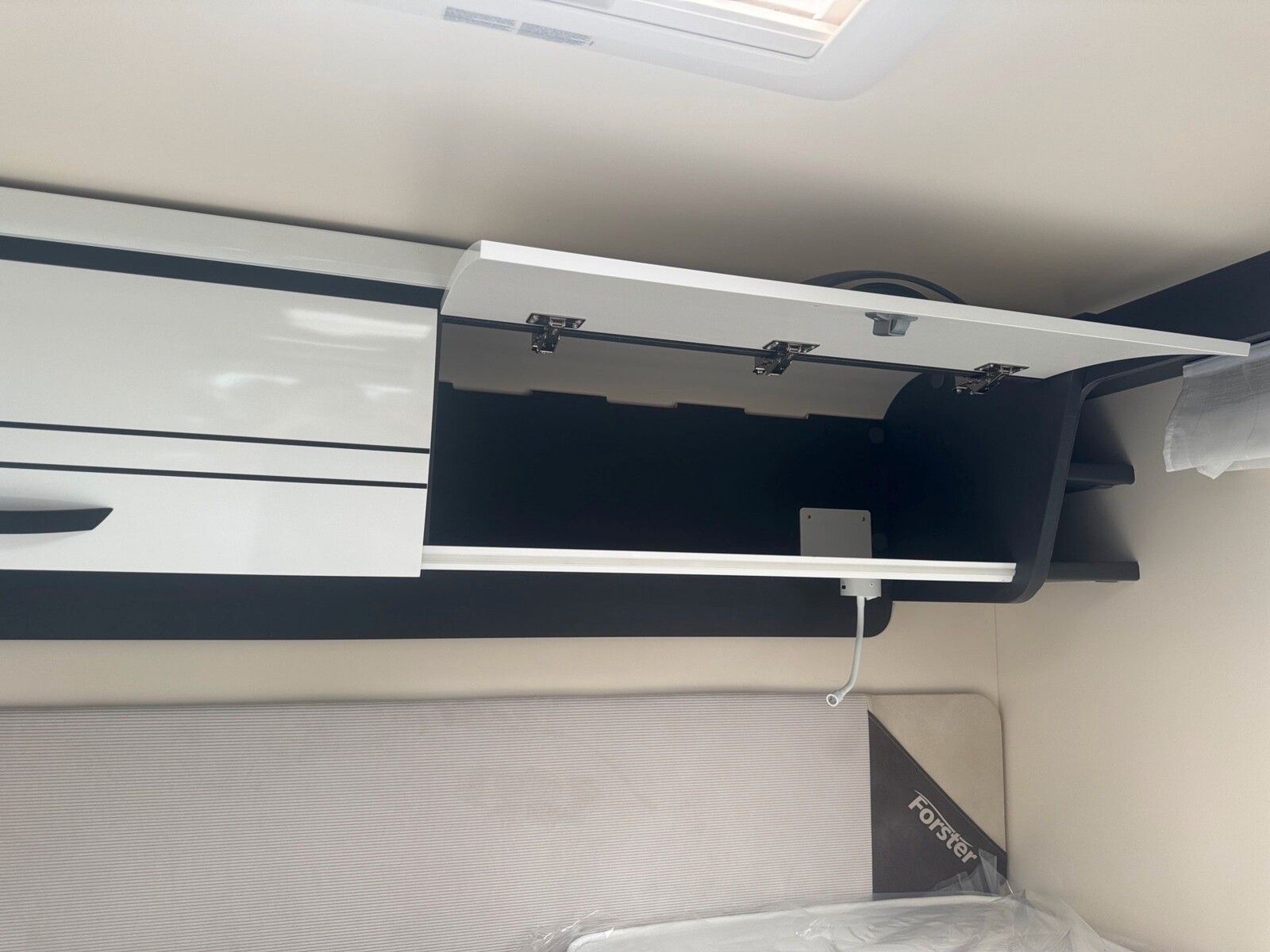 Fahrzeugabbildung Forster T FT669EB 9860,- EUR Sondernachlass / 3,65t