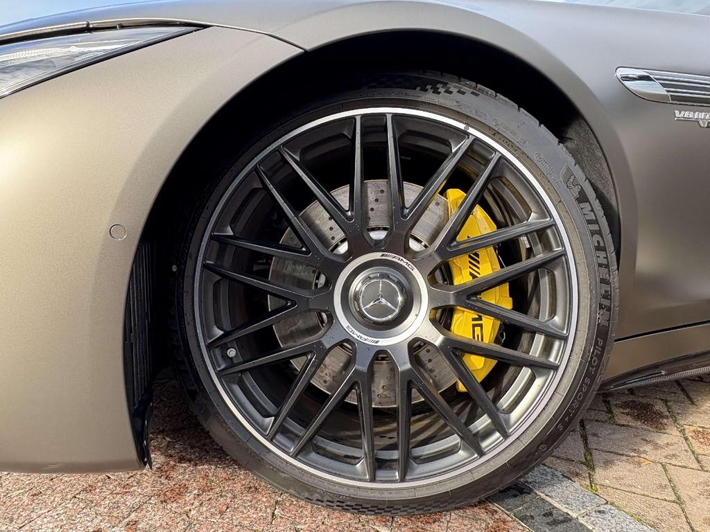 Mercedes-Benz SL 63 AMG