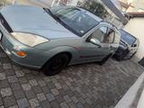 Ford Focus 1,8 - Ford Focus aus 1999: Kombi