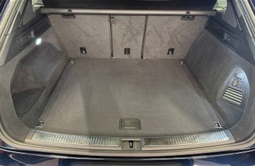 Volkswagen Touareg - 12