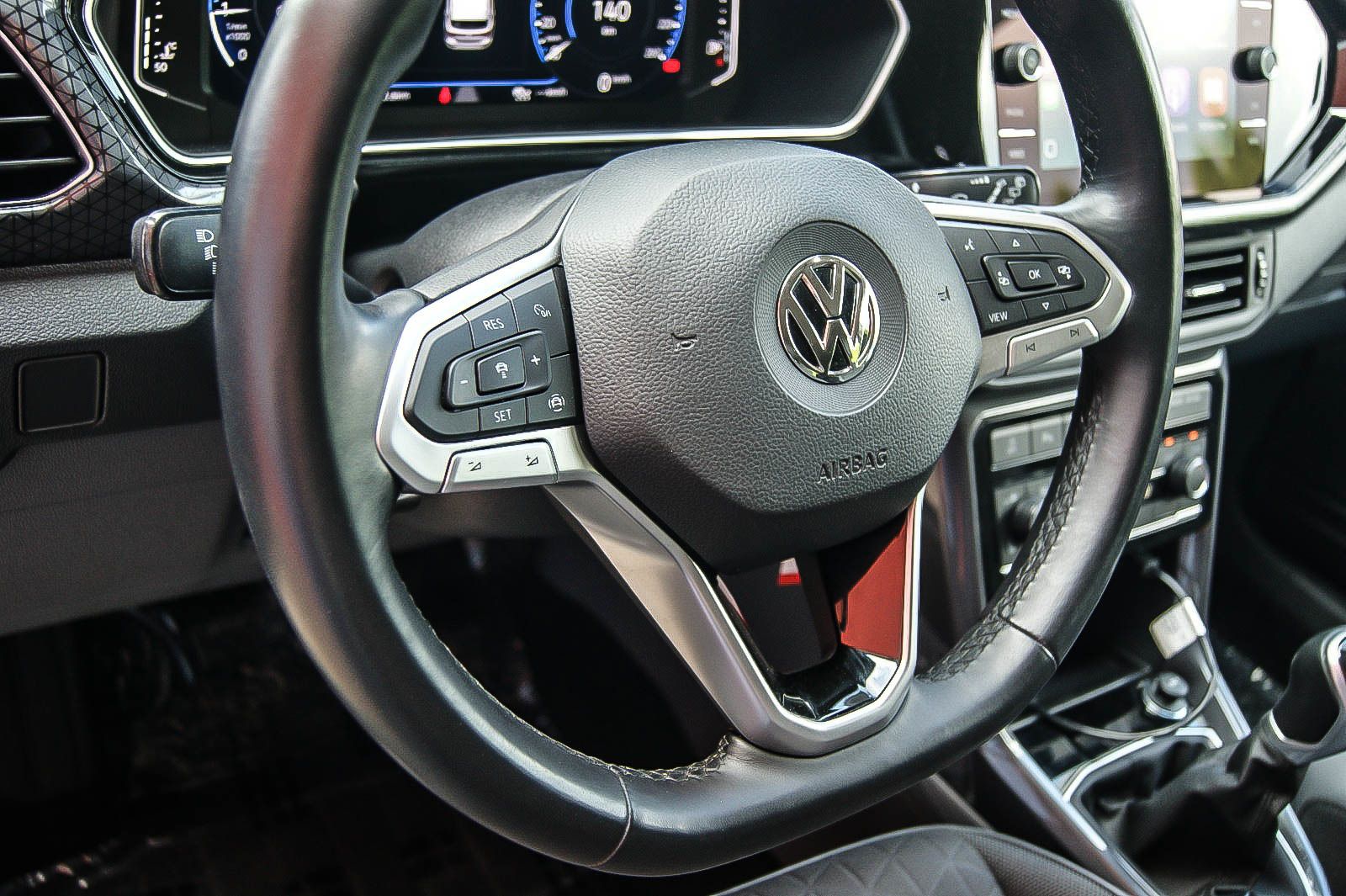 Fahrzeugabbildung Volkswagen T-Cross HIGHLINE 10TSI NAVI LED VIRTUAL CD 1HAND