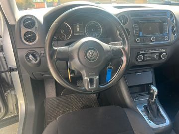 Volkswagen Tiguan - 11