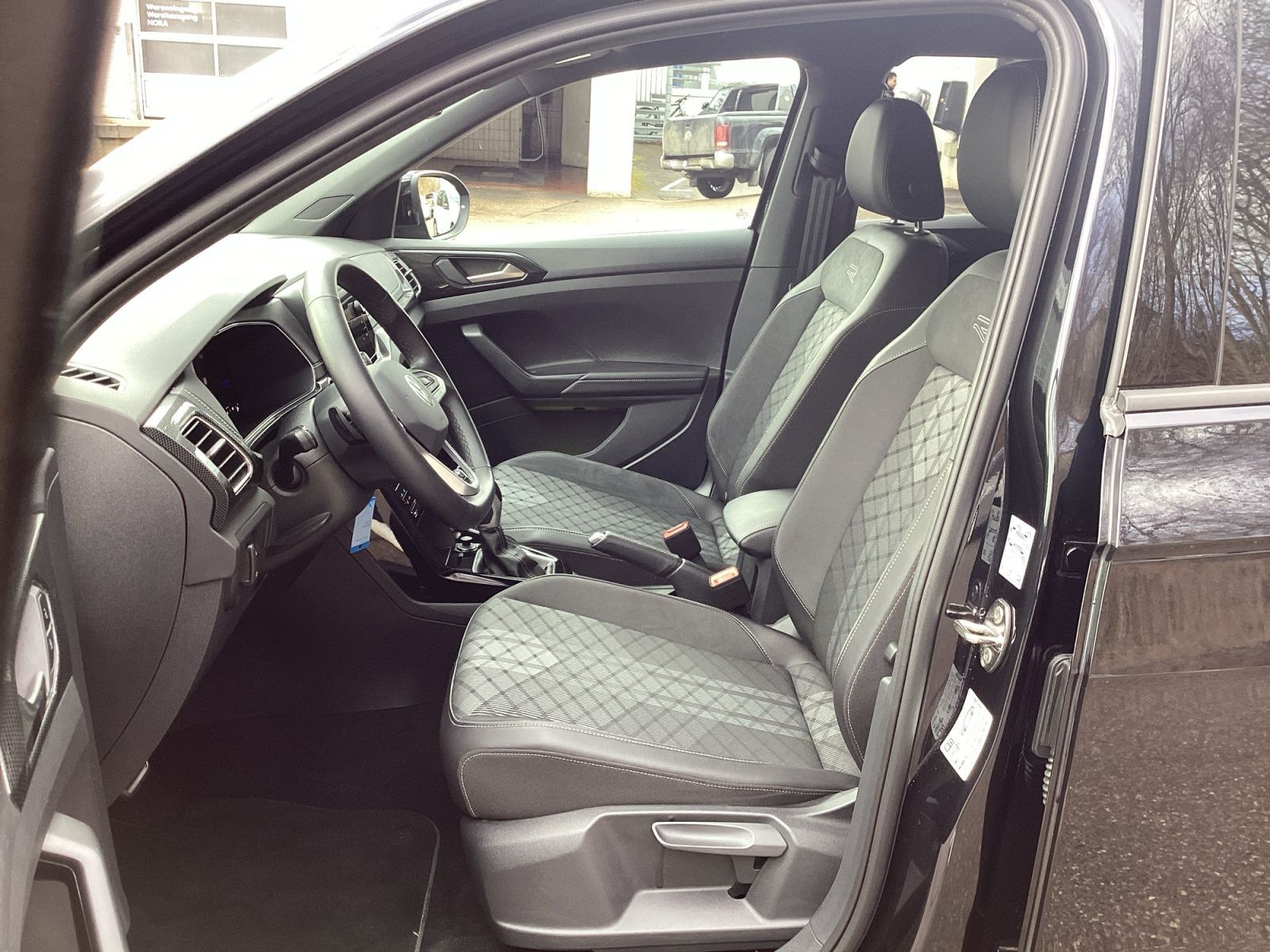Volkswagen T-Cross - Bild 7