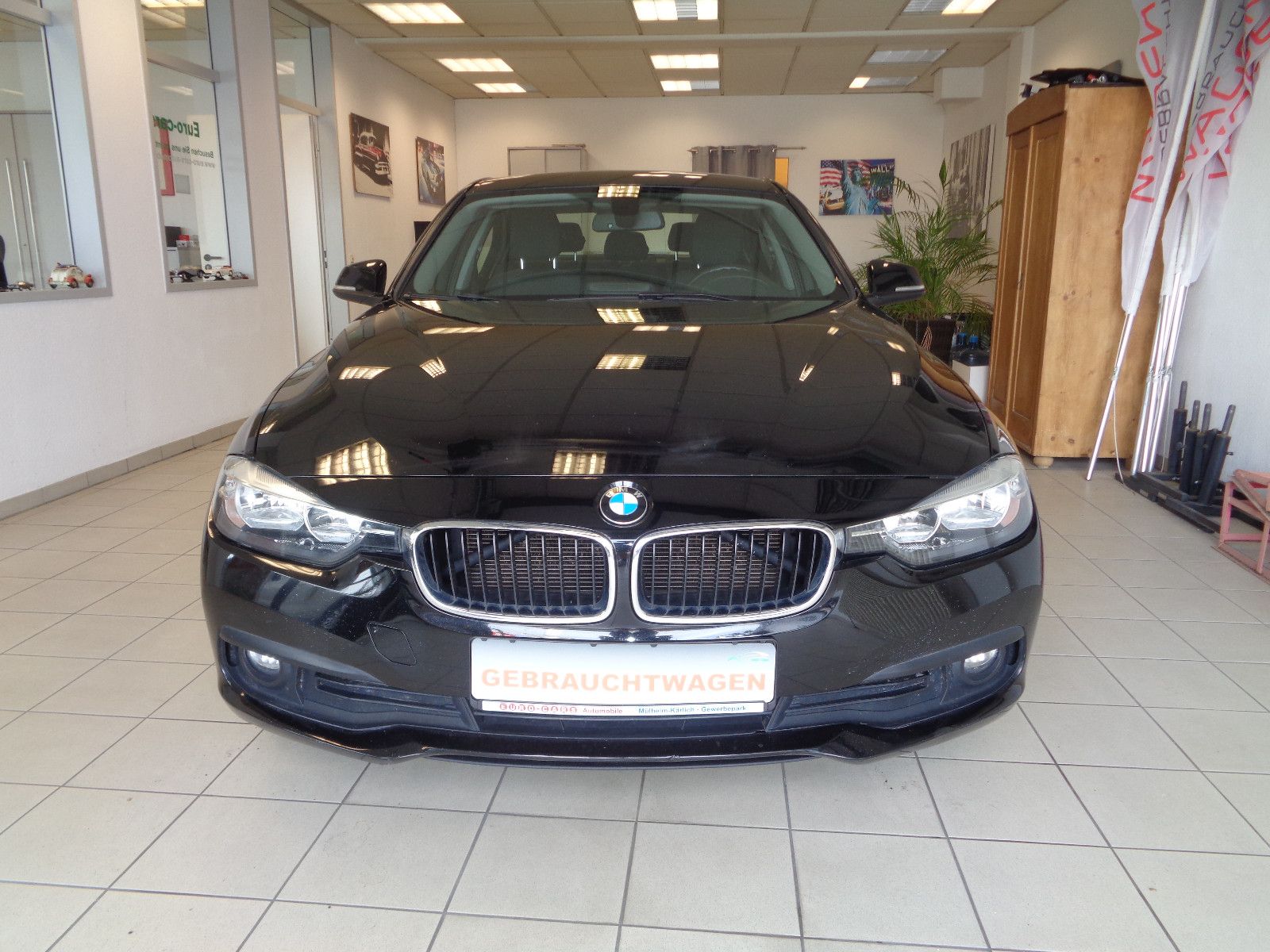 Fahrzeugabbildung BMW 320d / NAVI / GARANTIE / HEADUP /