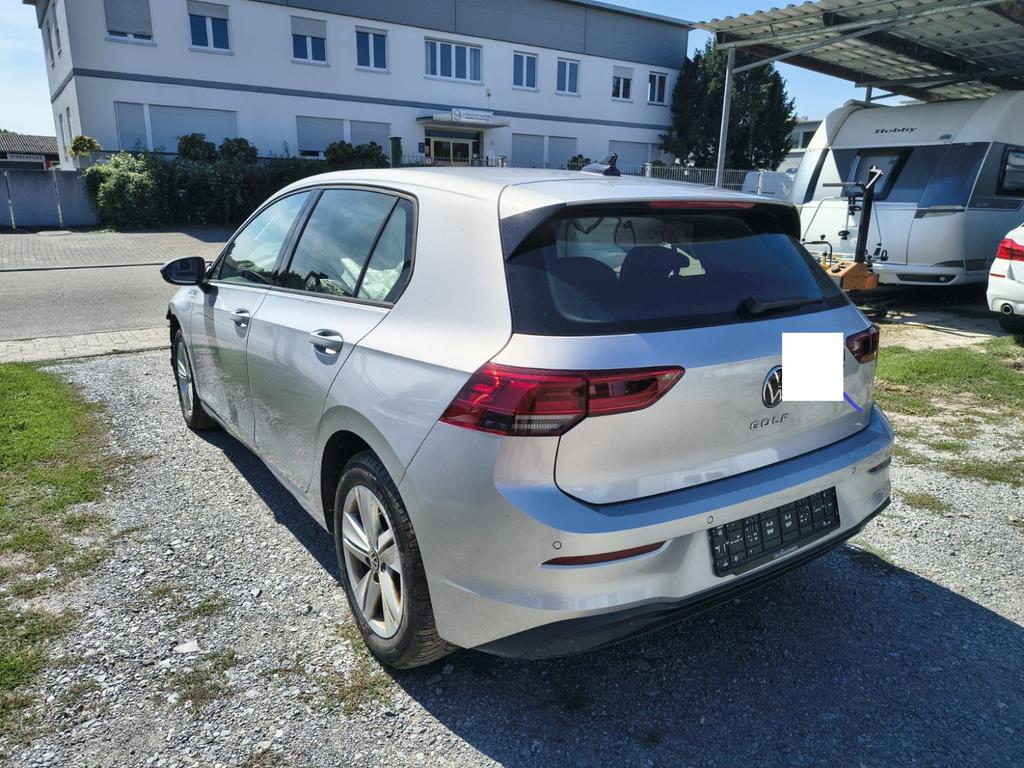 Volkswagen Golf VIII Lim Life 2024