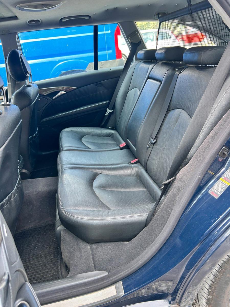 Mercedes-Benz E270 2004 — photo 12