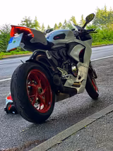 Ducati Panigale V2 |Service, TÜV, Batterie Neu +Zubehör - Angebote