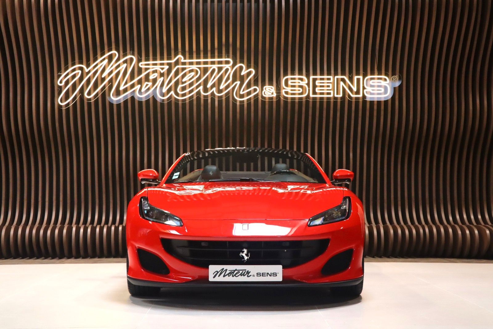 Ferrari Portofino 3.9 T V8 DCT - Carbon - JBL imagem 3