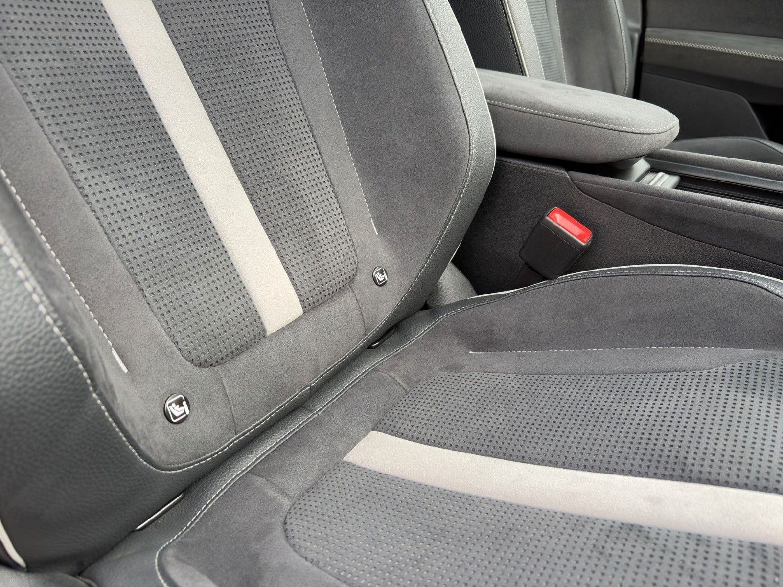 Fahrzeugabbildung SKODA Kodiaq 1.5 TSI Sportline*DSG*7-Sitzer*ViCo*SHZ*